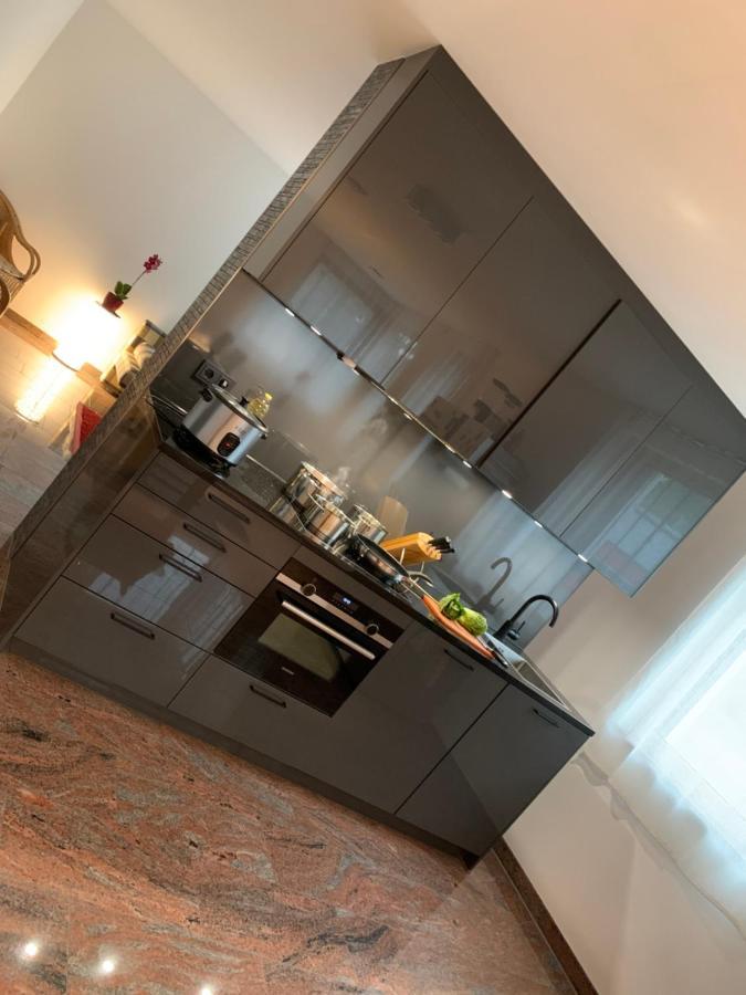 Mosaikhaus Smart Home Würselen Extérieur photo